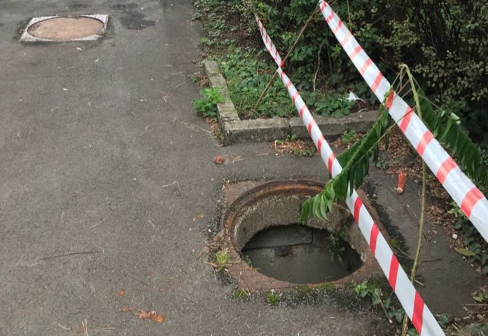 Compania Apa, apel către braşoveni! "Lipsa capacelor de la canale ne pune viața în pericol!"