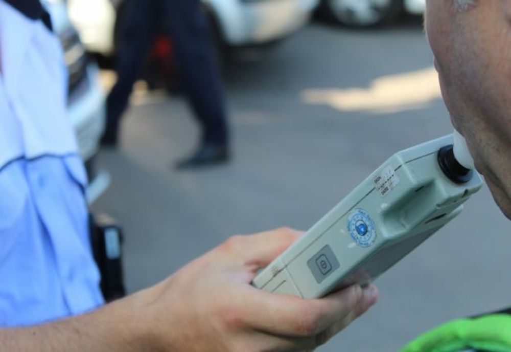 Șoferi depistați băuți la volan