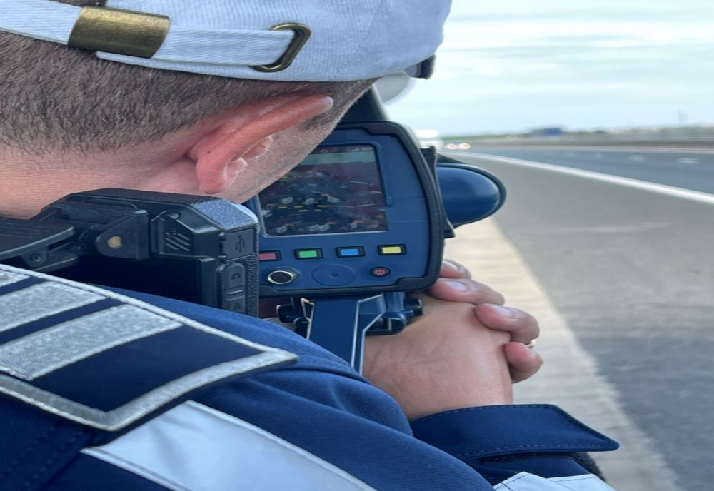 Ce au descoperit polițiștii când au vrut să amendeze un vitezoman