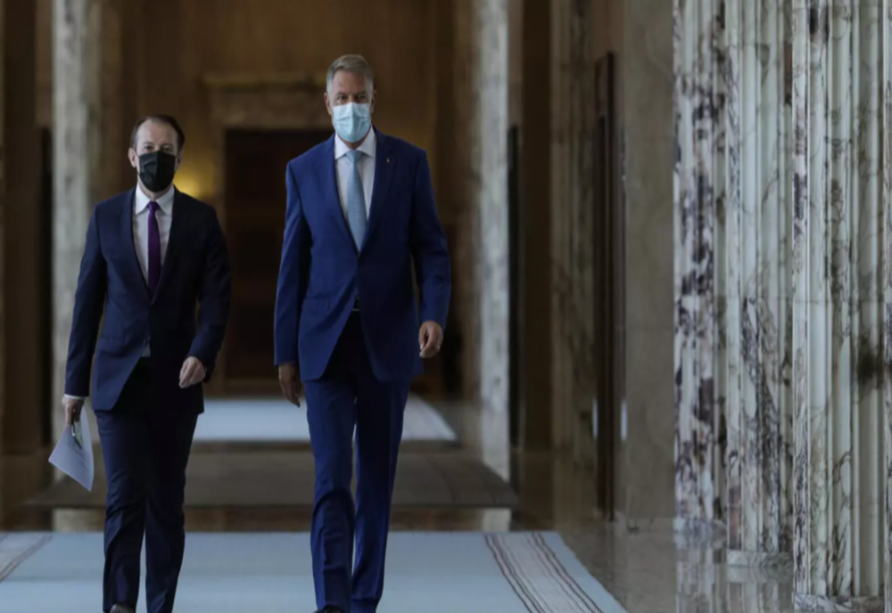 Cum a ajuns Iohannis la mâna PNL. Președintele jucător "trăiește" din mila lui Cîțu