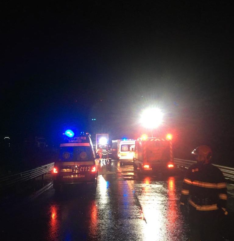 FOTO + VIDEO Unul dintre şoferii implicați în accidentul de pe DN1, în stare gravă! Este resuscitat!