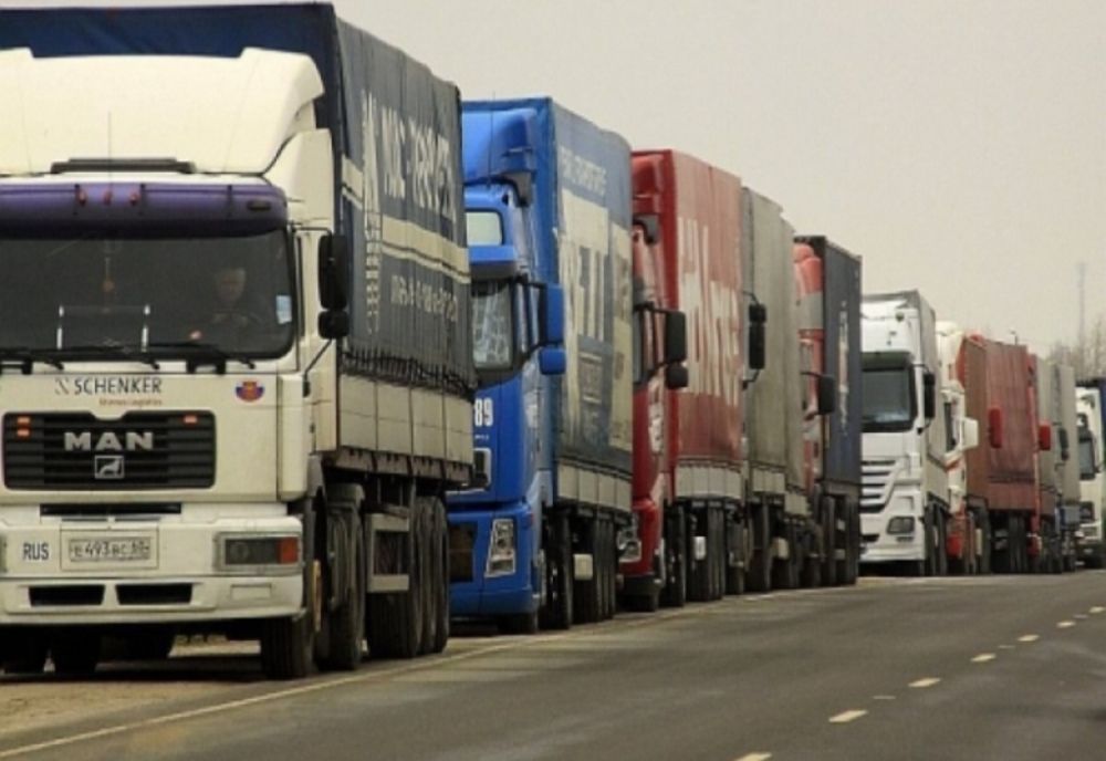 Românii vin ACASĂ! Cozi URIAȘE la intrarea în țară: Cât se așteaptă în trafic