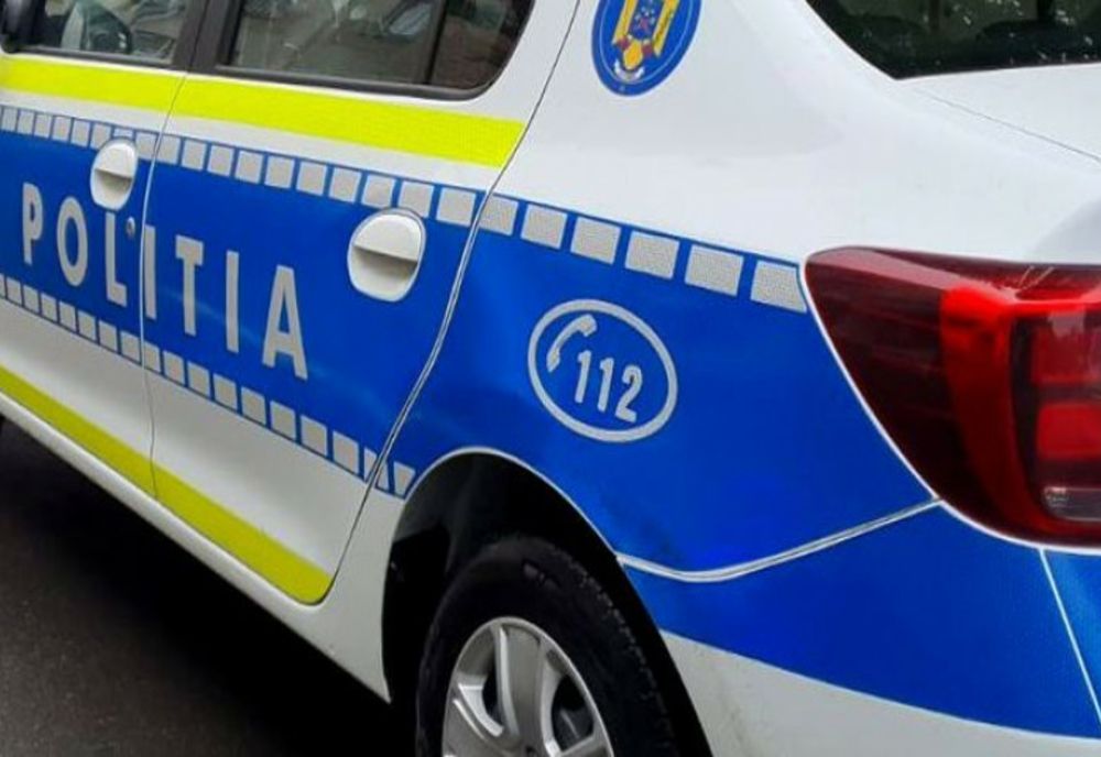 Fals polițist prins în timp ce conducea o maşină de poliție la Predeal