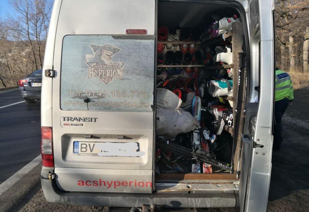 Amenzi de peste 11.000 de lei pentru şoferii care transportă minori