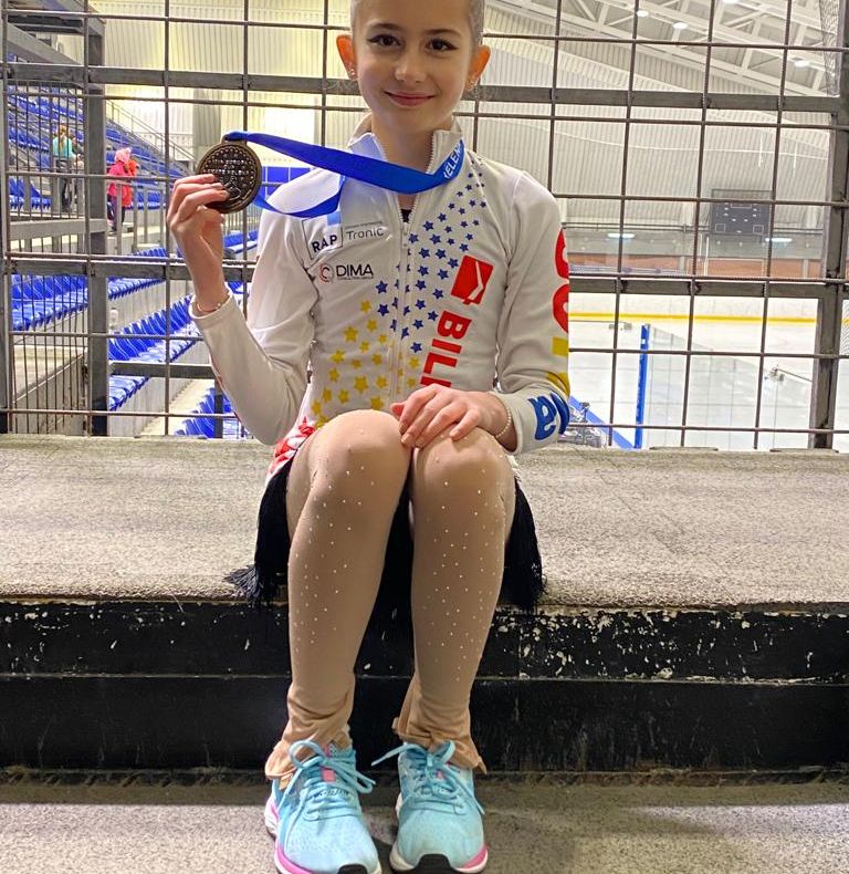 VIDEO Natalia Runcanu, mica patinatoare "de aur" a Braşovului!