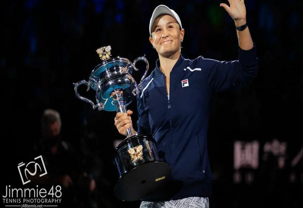 Ashleigh Barty își încheie cariera sportivă la doar 25 de ani