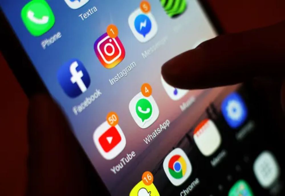 România, în topul tărilor cu comportament riscant al tinerilor în mediul online
