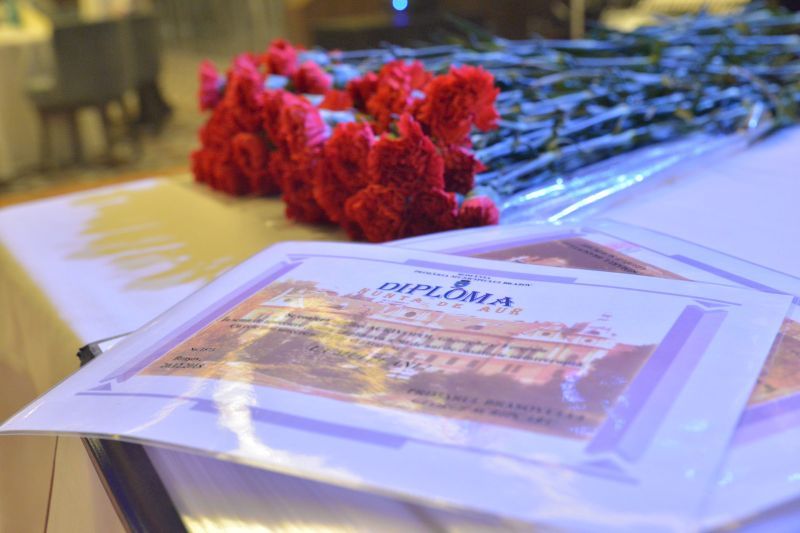 După doi ani de pauză, municipalitatea îi sărbătorește pe seniorii Brașovului care au împlinit 50 de ani de căsătorie