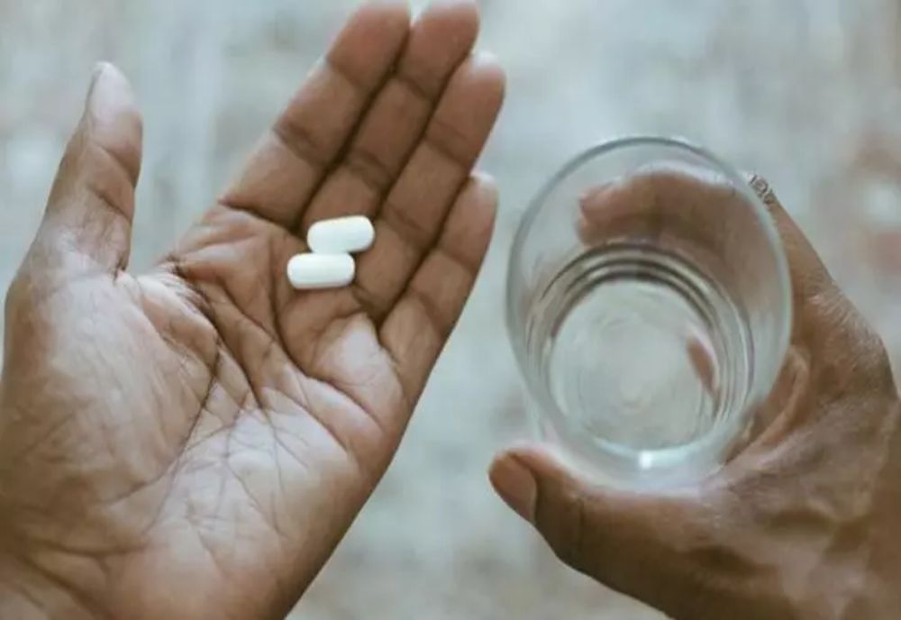 Exportul de antibiotice și antitermice orale, suspendat pentru 3 luni! Comisia Europeană a dat aviz favorabil solicitării României - Ce medicamente se află pe LISTĂ