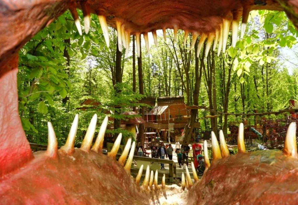 Dino Parc Râșnov a depășit 3 milioane de vizitatori în 8 ani de la deschidere