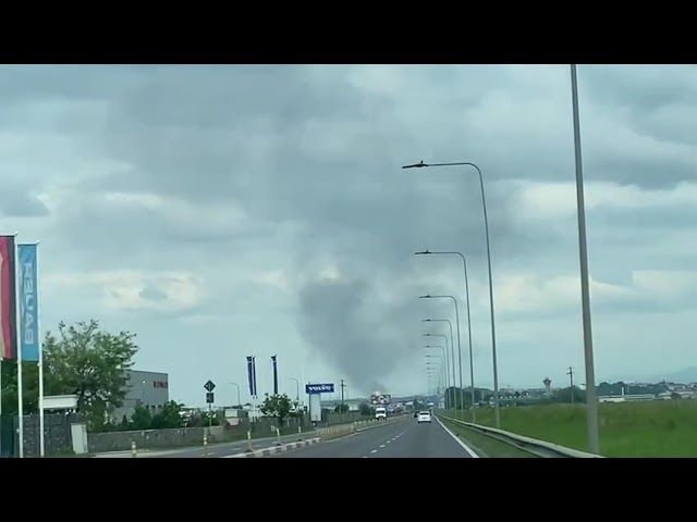 VIDEO Incendiu, acum, în zona Coresi!