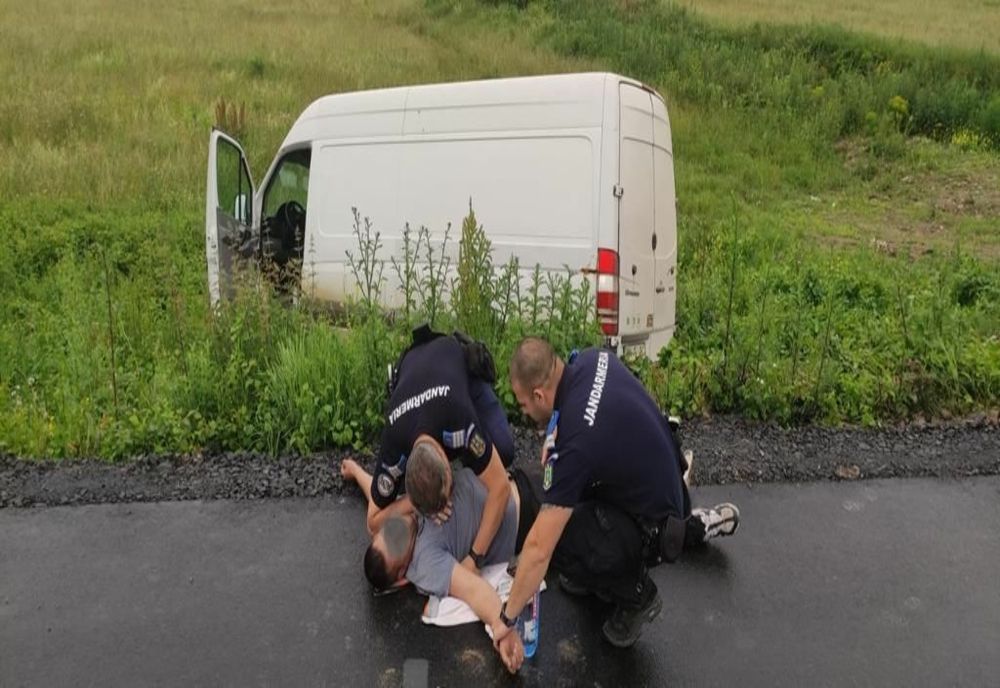 Viața unui șofer a fost salvată de intervenția promptă a jandarmilor brașoveni