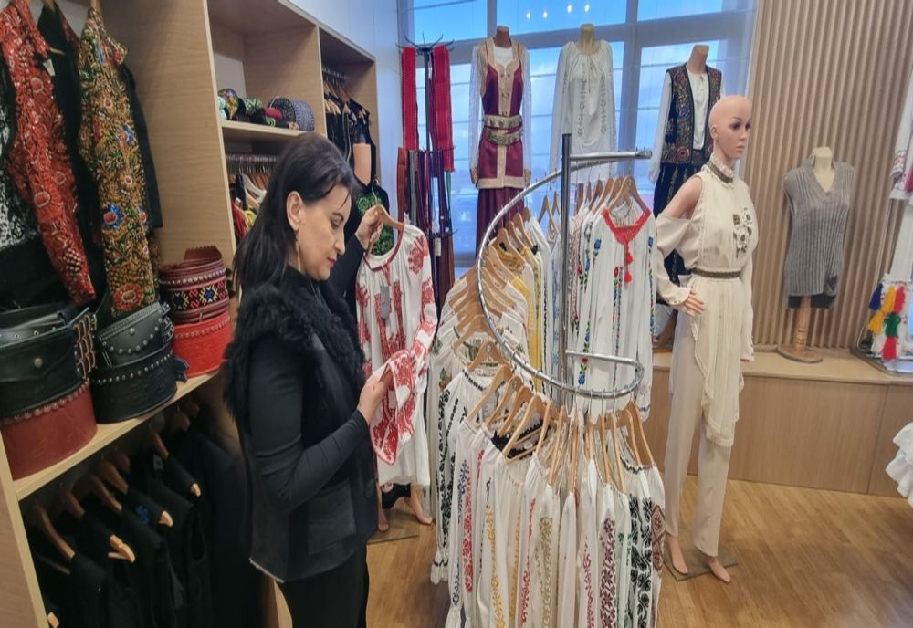 Atelier de creație, din dragoste pentru portul popular VIDEO