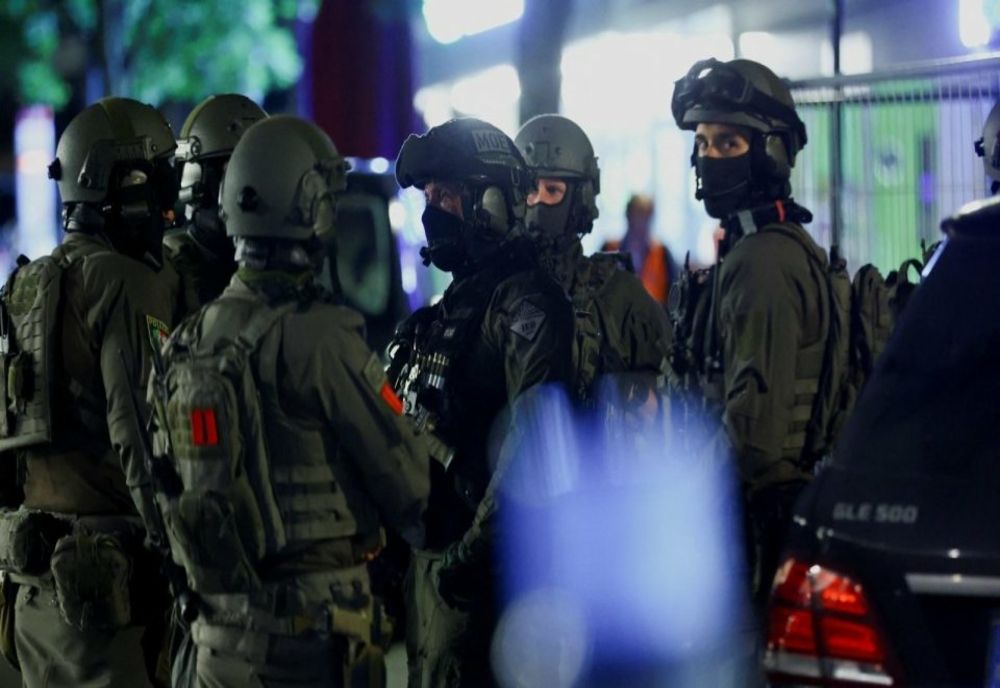 GRUPAREA STAT ISLAMIC A REVENDICAT ATACUL CU CUŢIT DIN GERMANIA