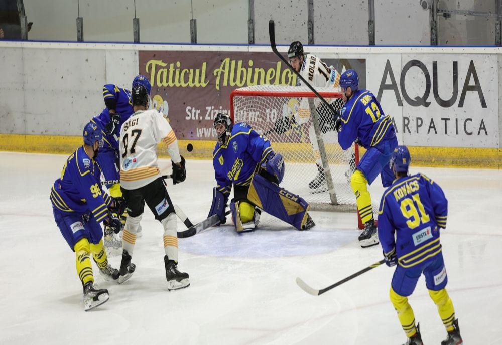 HOCHEI: VICTORII PENTRU CORONA BRAŞOV ŞI SC MIERCUREA CIUC ÎN ERSTE LIGA