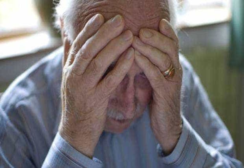 PENSIONARII CU VENITURI MICI AU PRIMIT AJUTORUL DE PAȘTE, DAR SE PLÂNG CĂ SUMA ESTE PREA MICĂ: „PÂNĂ ÎN DECEMBRIE CE FACEM?”