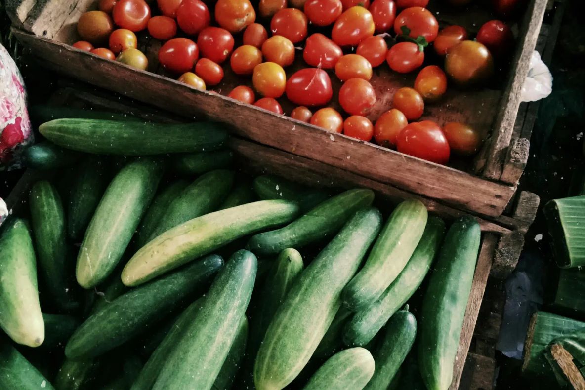 SUSȚINE PRODUCȚIA LOCALĂ: CUMPĂRĂ FRUCTE ȘI LEGUME DE LA FERMIERII ROMÂNI