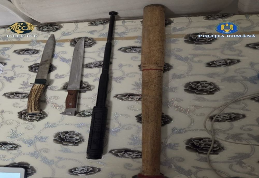 Percheziții într-un dosar de pornografie infantilă și viol