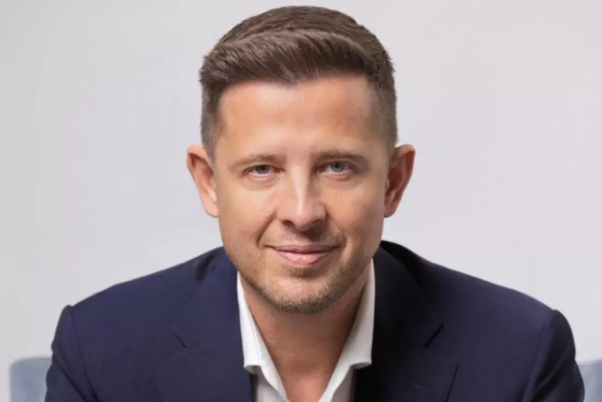 Hubert Thuma îl provoacă direct pe Bolojan și îl somează să clarifice poziția față de Ilfov