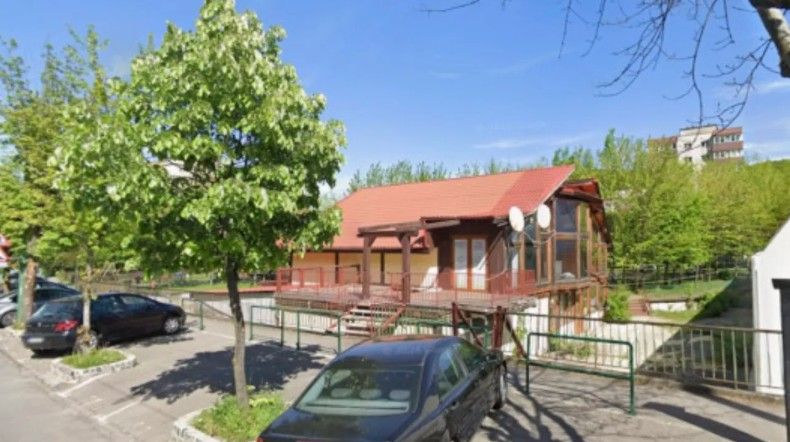 Primăria Brașov cheltuie aproape 800 de mii de lei pentru a dărâma un centru social construit în urmă cu 20 de ani