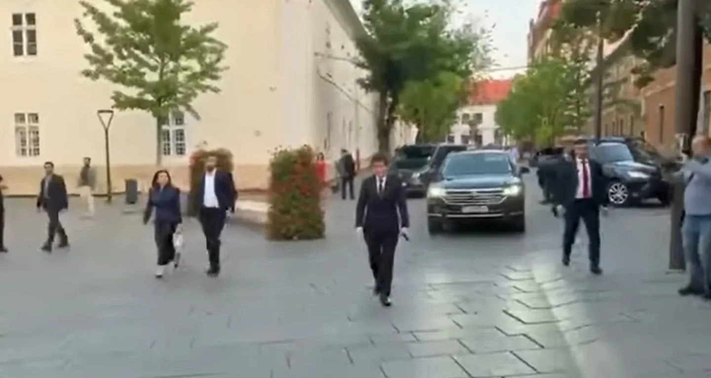 Negocieri pentru guvern. Când primește președintele Nicușor Dan variantele de Executiv de la partide? VIDEO -