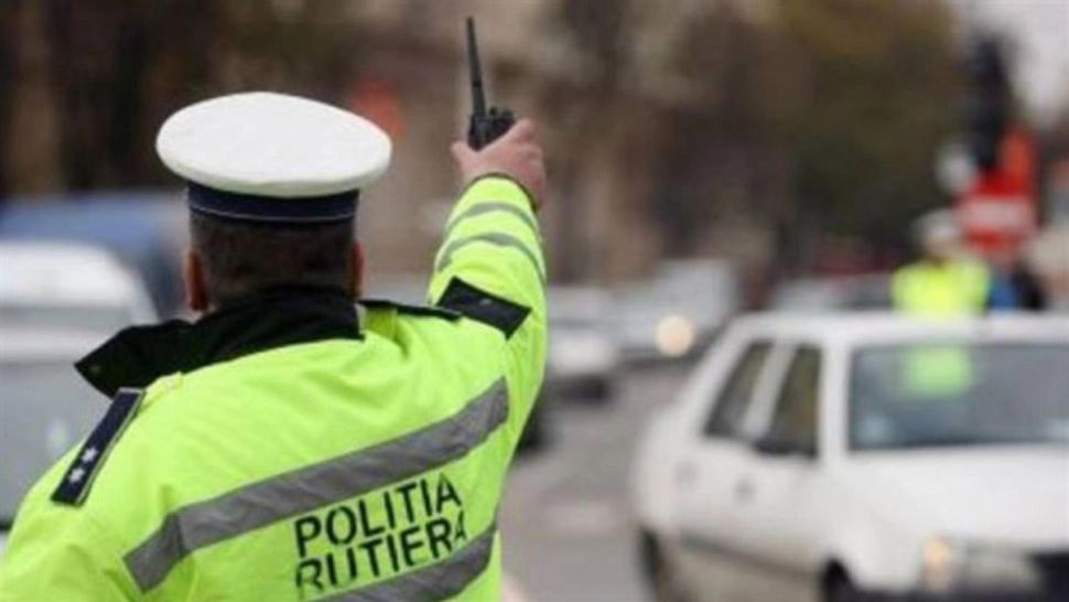 Șofer fără permis, reținut după ce a condus o mașină neînmatriculată în județul Brașov