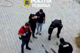 Percheziții în județul Brașov: arme și muniție deținute ilegal, descoperite la un bărbat din Vulcan
