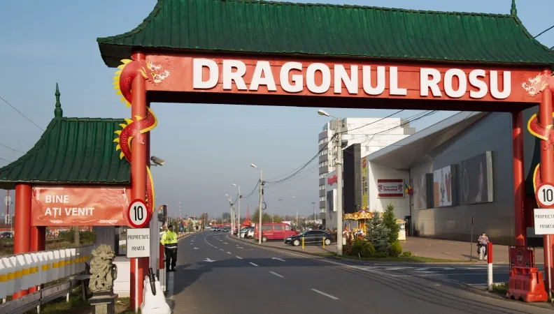 Descinderi la Dragonul Roșu