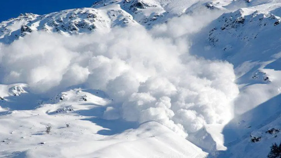 Risc mare de avalanşă în munţii Bucegi, Făgăraş, Parâng şi Ţarcu-Godeanu. Recomandările salvamontiștilor