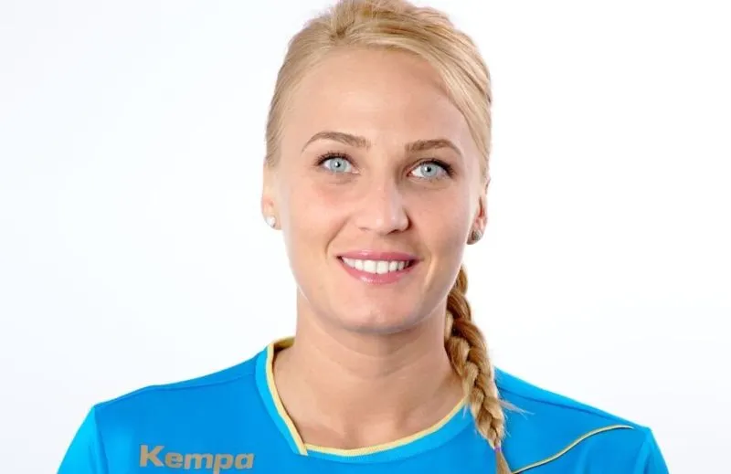 774164-laura-chiper