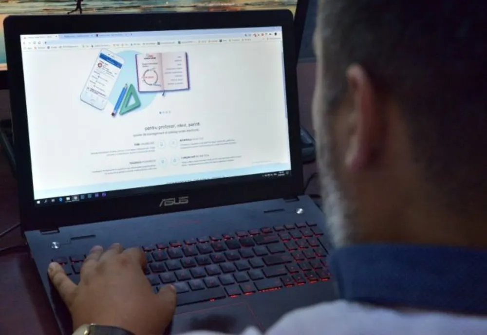 VIDEO Primăria Brașov vrea să achiziționeze echipamente IT pentru 40.000 de elevi și 3.000 de cadre didactice