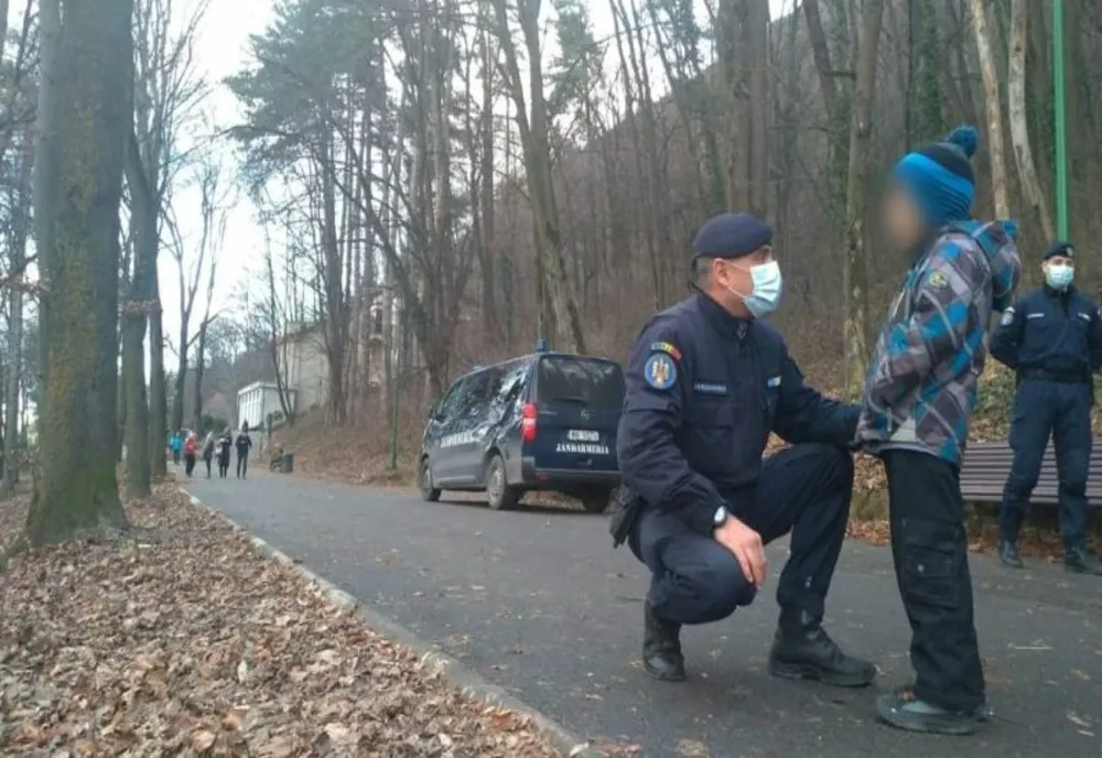 Un copil de 5 ani rătăcit sub Tâmpa a fost găsit de jandarmi