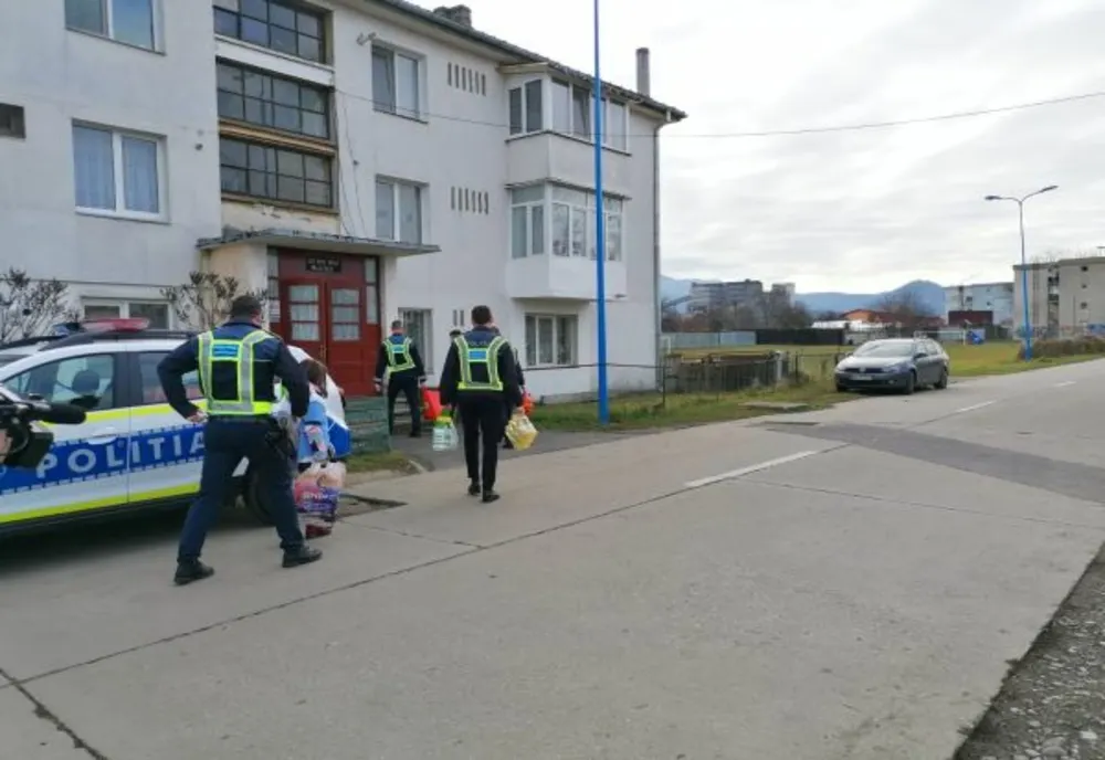 FOTO Crăciun mai fericit pentru 15 familii nevoiașe din Brașov