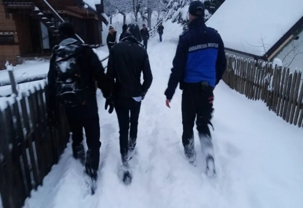 VIDEO Un bărbat a încercat să se sinucidă, la Zărnești