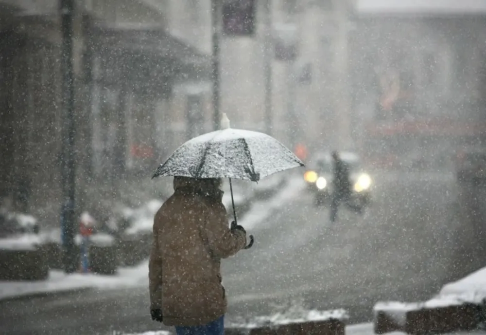 Alertă ANM. Cod galben de ploi puternice în șase județe din țară. Care sunt zonele unde se va semnala lapoviță, ninsori și vijelii