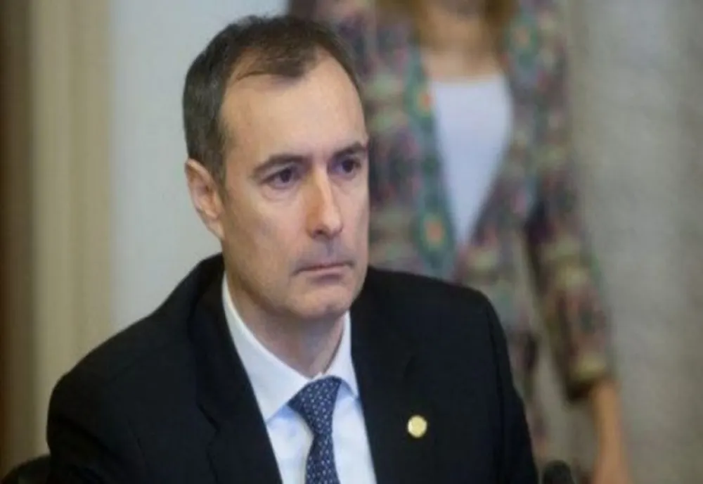 CULISELE STATULUI PARALEL. Cine este familia Durbac, prietenii de nădejde ai lui Coldea