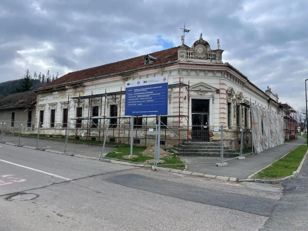 FOSTA CLĂDIRE A RESTAURANTULUI„FOLOSEA” DIN CRISTIAN