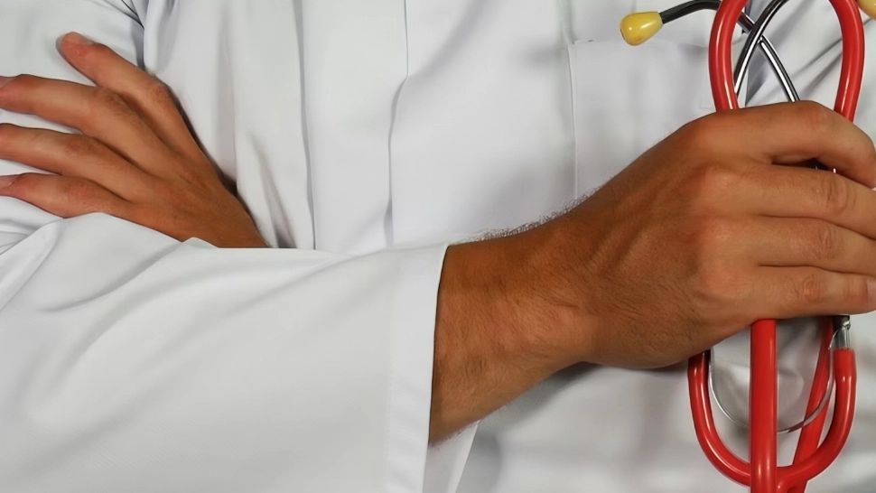 Pacient mort la Urgențe, doi medici de la Spitalul Județean din Sfântu Gheorghe, trimiși în judecată