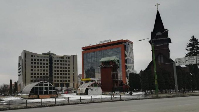 clopotnita-biserica-de-lemn-678x381