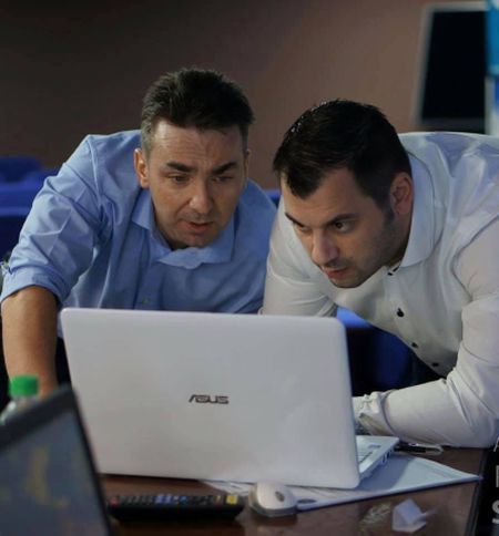 69307979_2336653123120887_124510573630062592_n