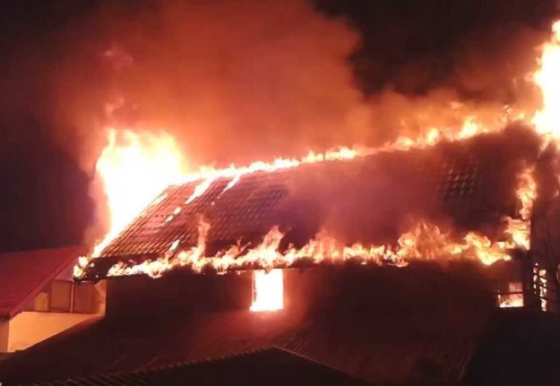 incendiu-casa