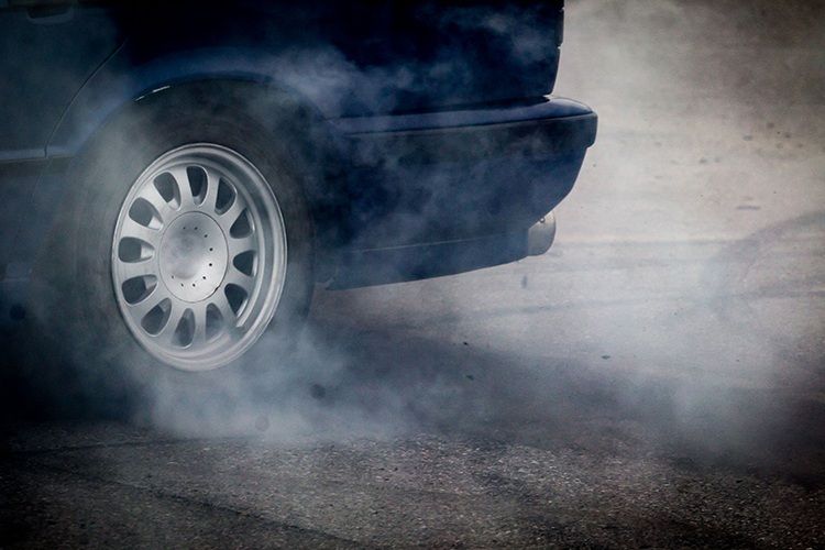 intrecere-cursa-masini-in-Roman