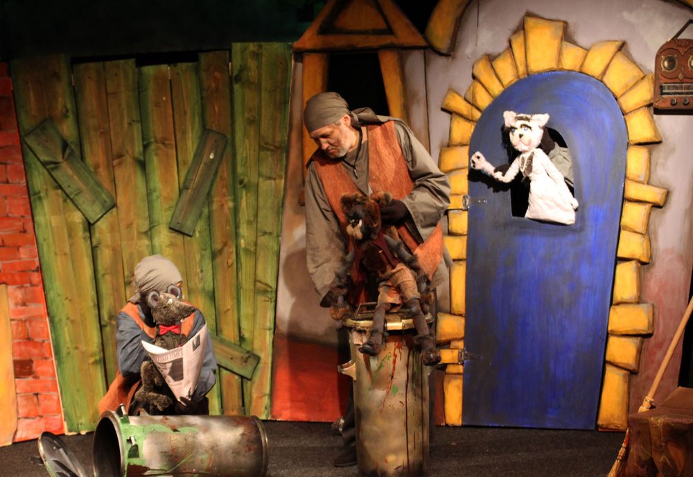 Se redeschide Teatrul Arlechino