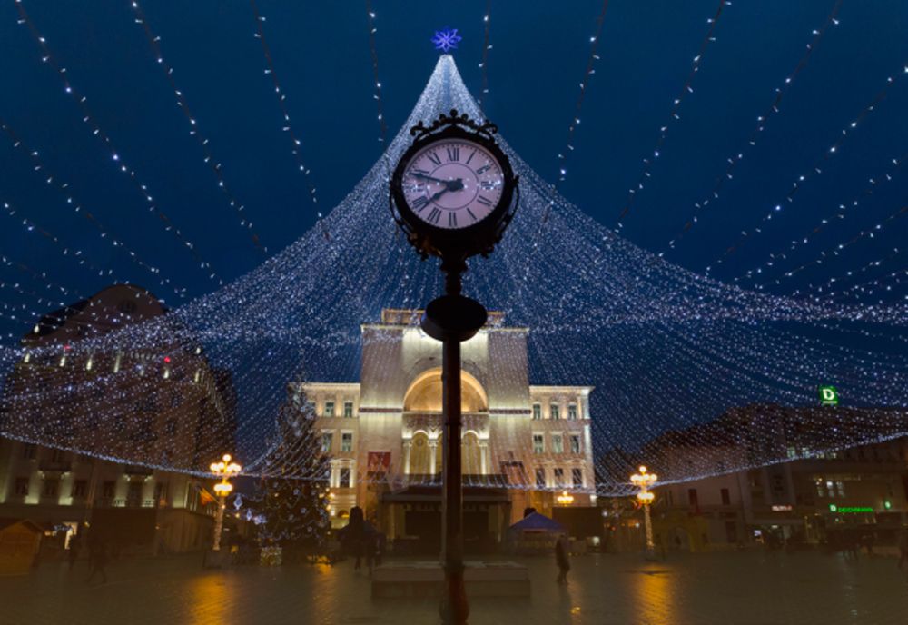 Brașovenilor li se recomandă să NU participe la inaugurarea iluminatului de sărbători
