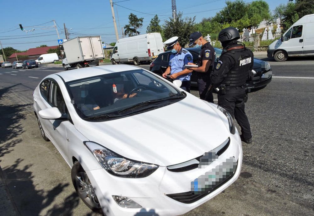 Polițiștii brașoveni au dat 261 de amenzi în valoare totală de 12.500 de lei