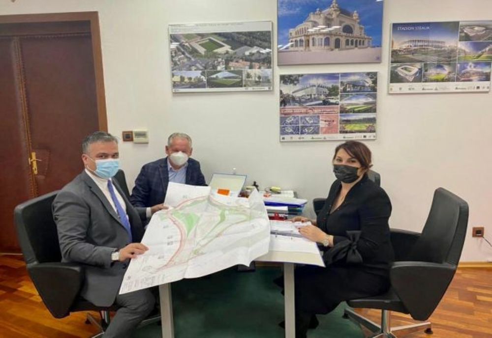Construirea Sălii Polivalente și modernizarea unui drum județean, cele două proiecte discutate, astăzi, la Compania Națională de Investiții
