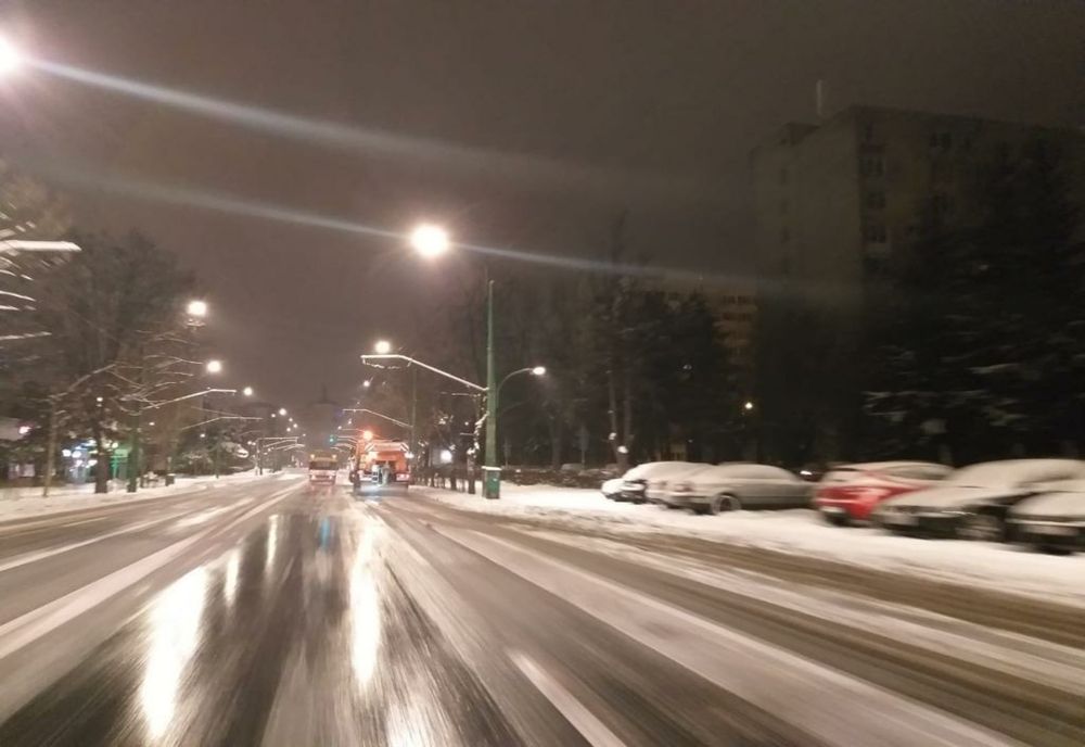 Câte utilaje au deszăpezit drumurile din municipiul Braşov?