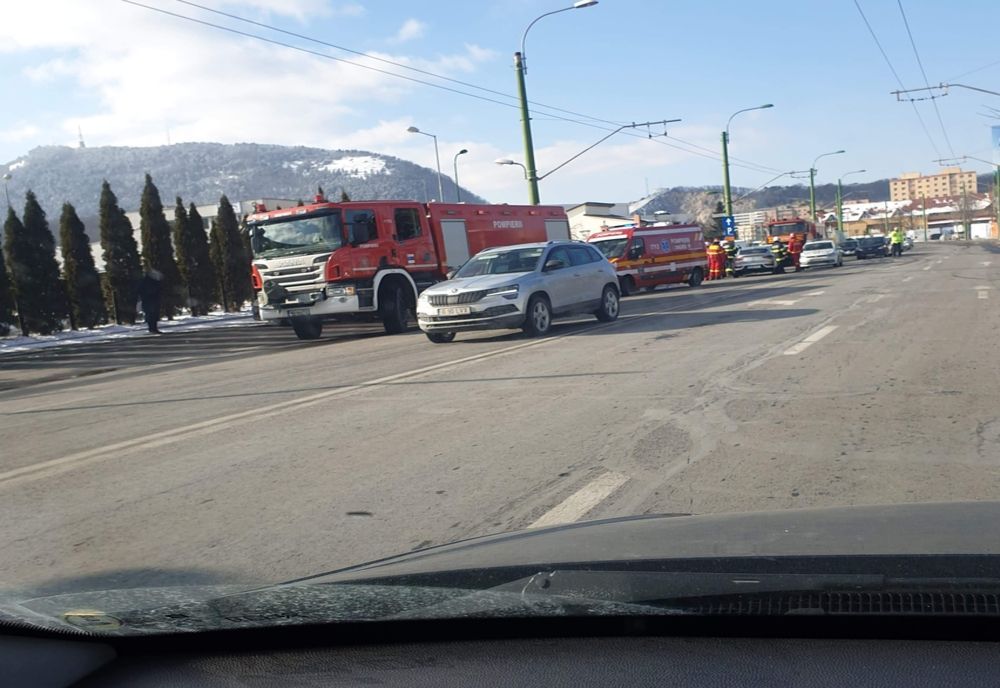 Accident rutier în municipiul Braşov! Două persoane rănite!