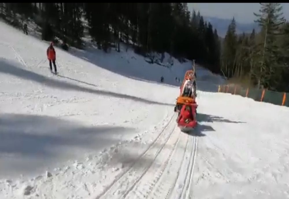 VIDEO 5 intervenții SMURD, astăzi, pe pârtiile din Poiana Braşov