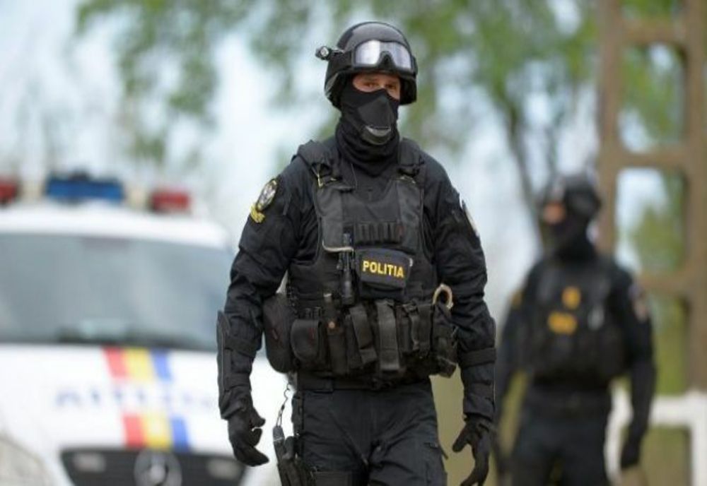 23 de percheziții domiciliare, în această dimineață, în 5 județe